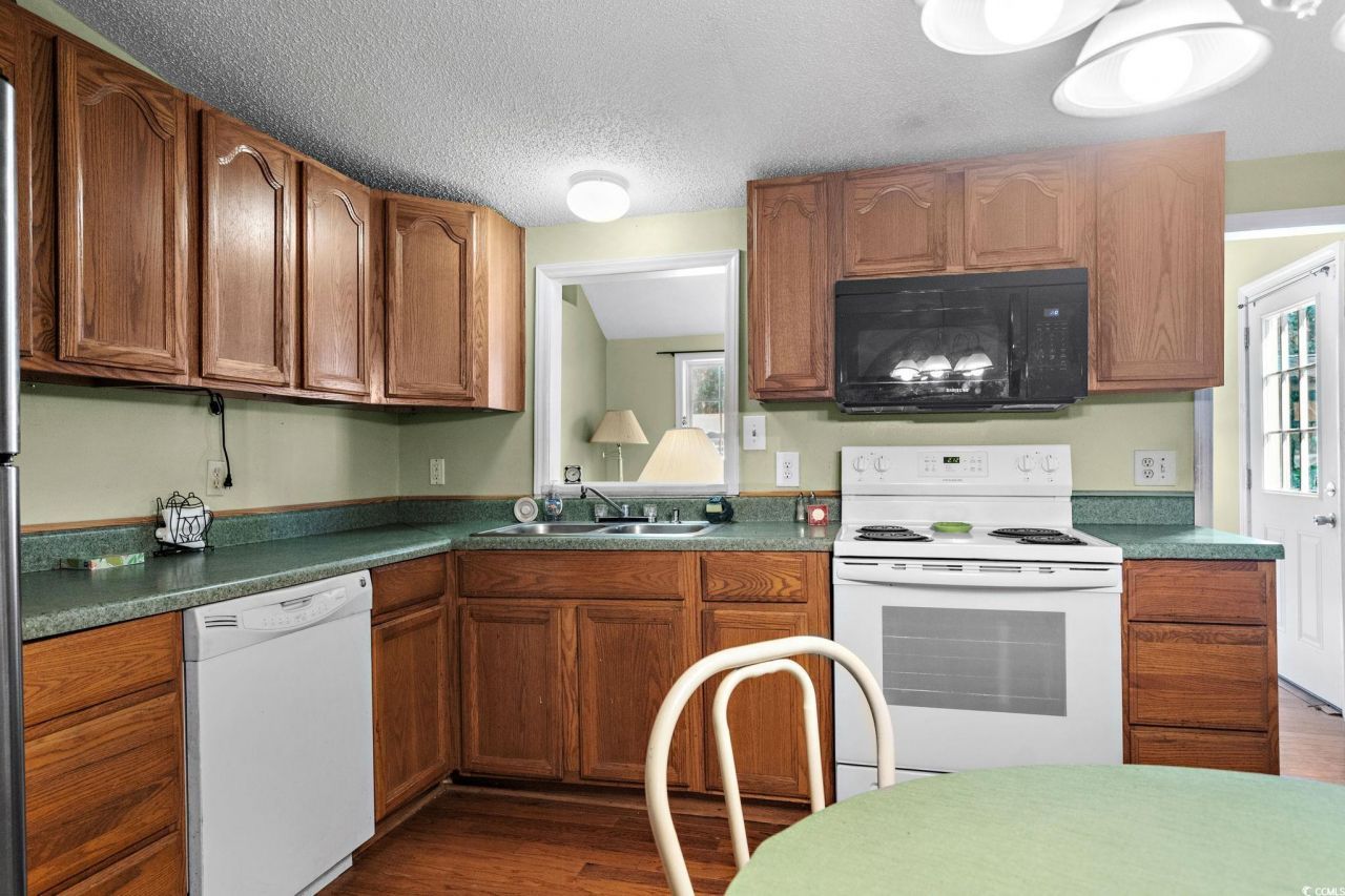 9017 Teal Dr. Photo 10