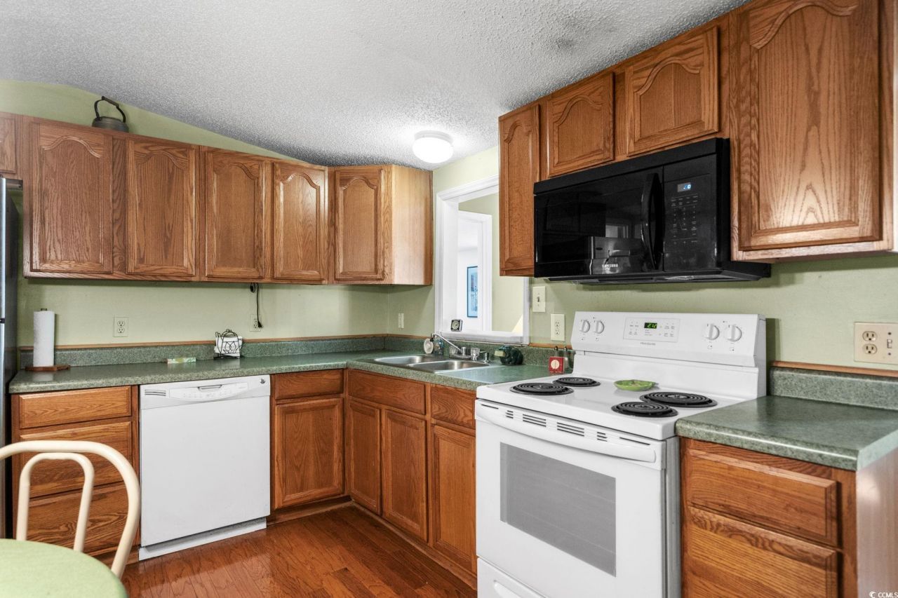 9017 Teal Dr. Photo 11