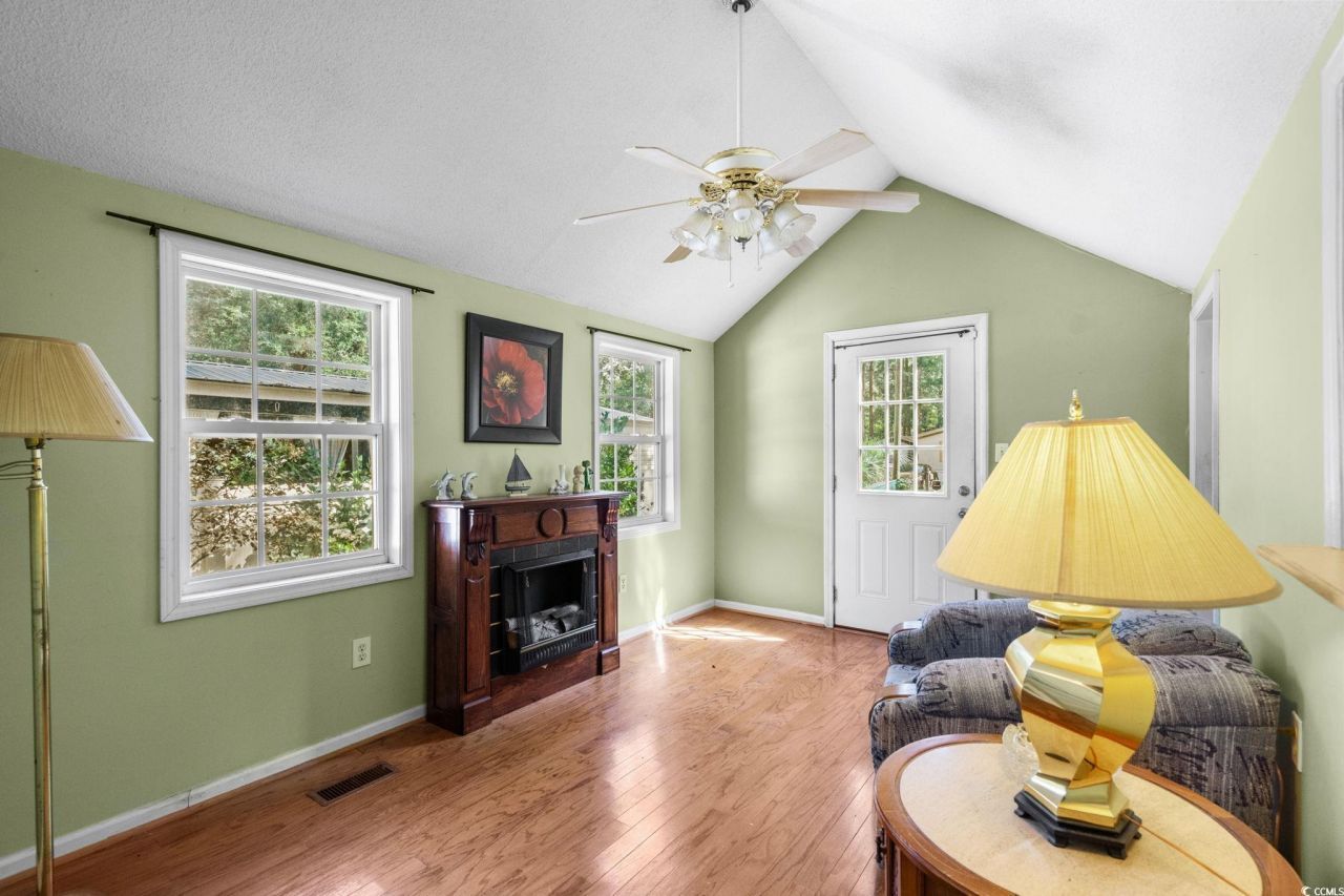 9017 Teal Dr. Photo 13