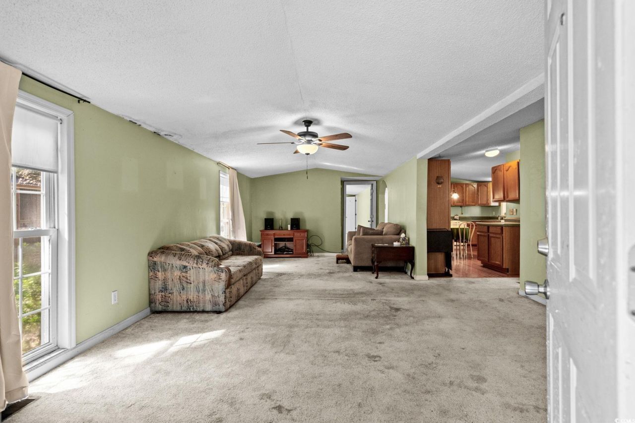 9017 Teal Dr. Photo 5