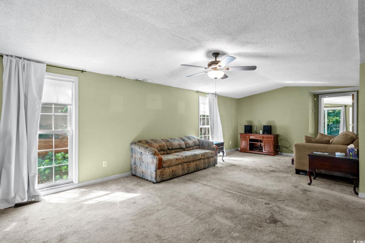 9017 Teal Dr. Photo 6