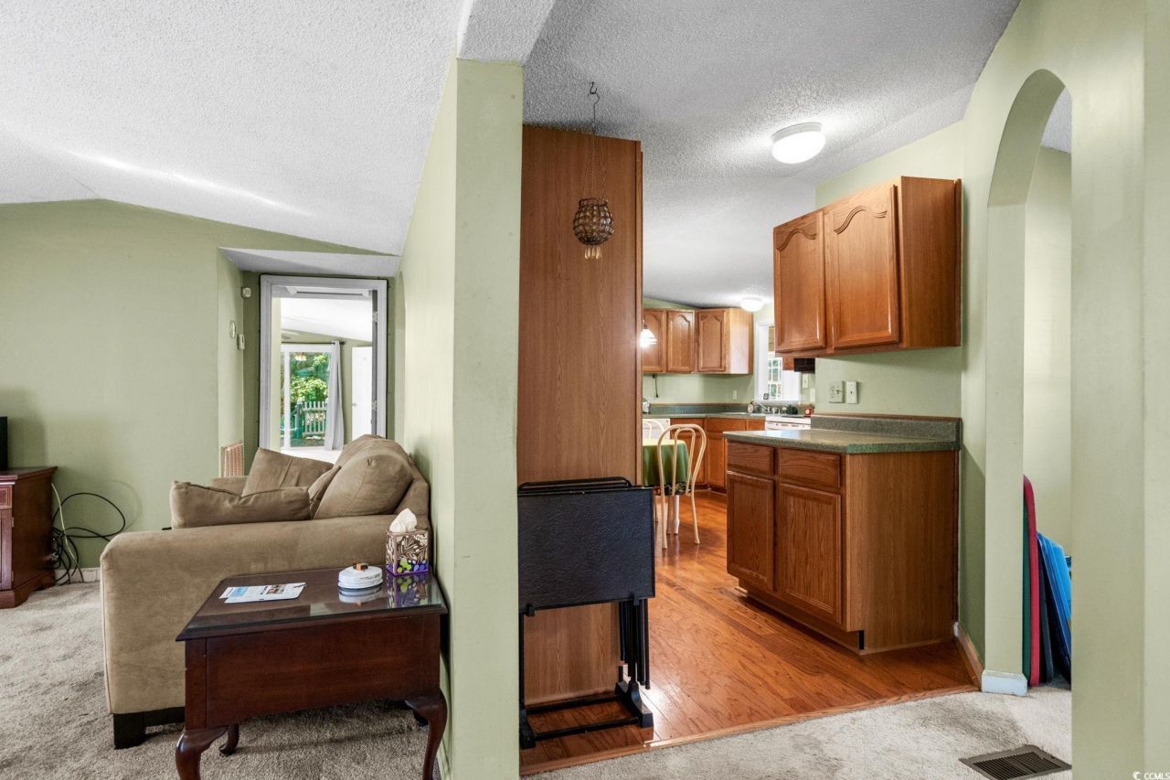 9017 Teal Dr. Photo 8