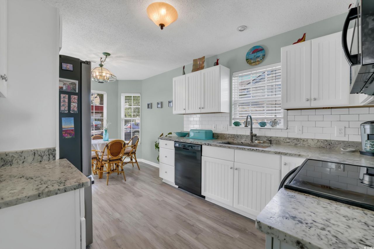 2169 Wedgewood Dr. Photo 10