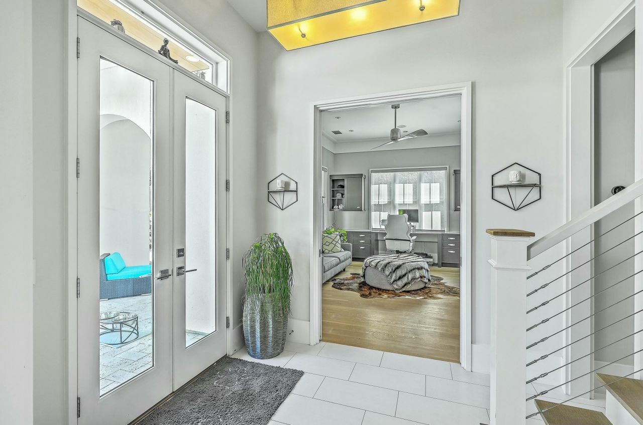 105 May Lane Photo 12