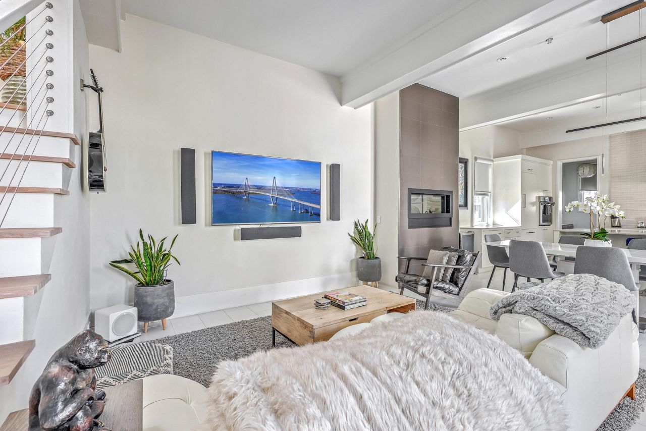 105 May Lane Photo 18