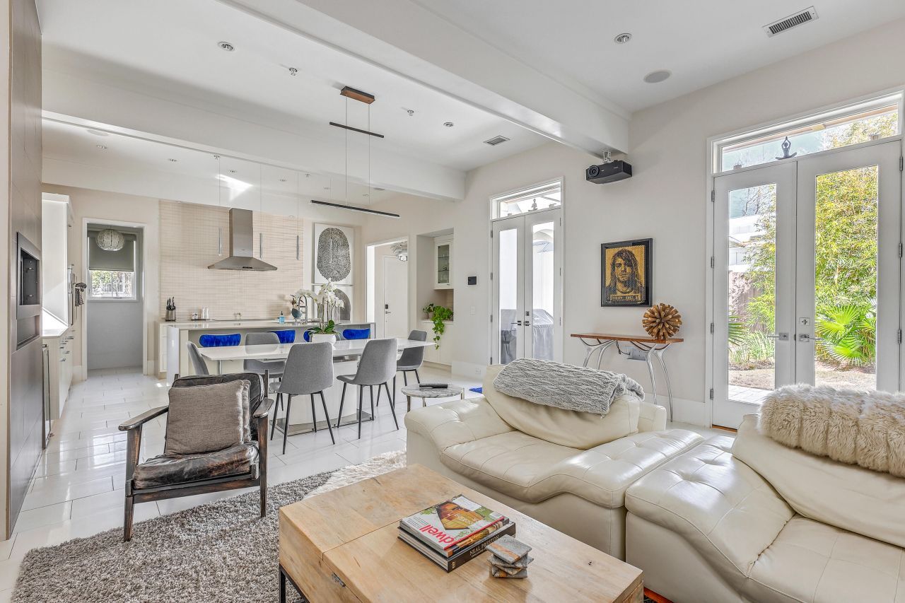 105 May Lane Photo 19