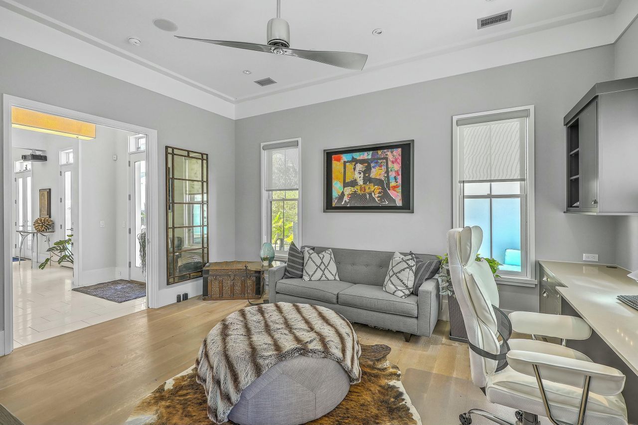 105 May Lane Photo 22