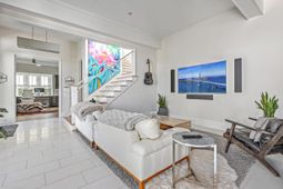 105 May Lane photo 4