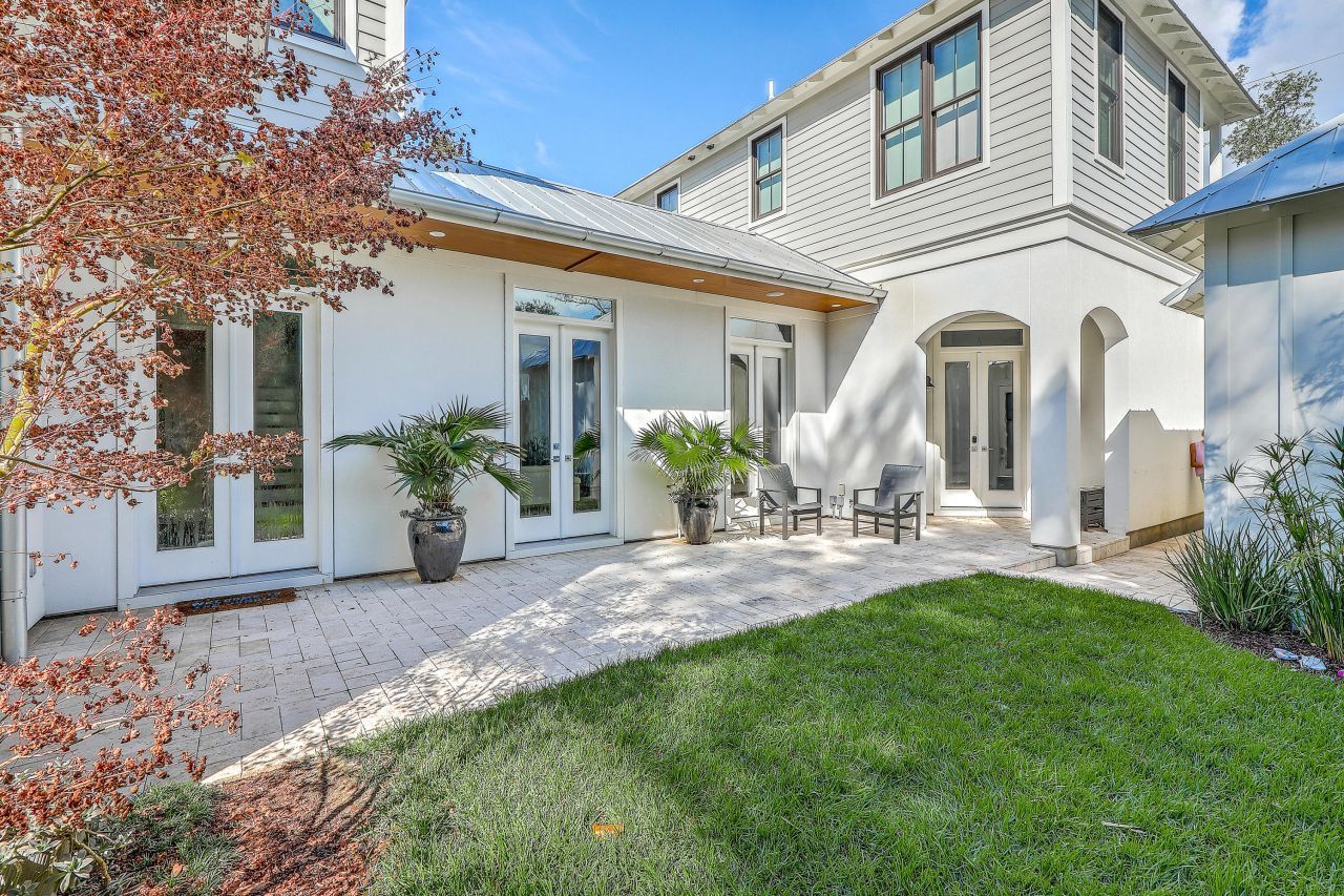 105 May Lane Photo 43