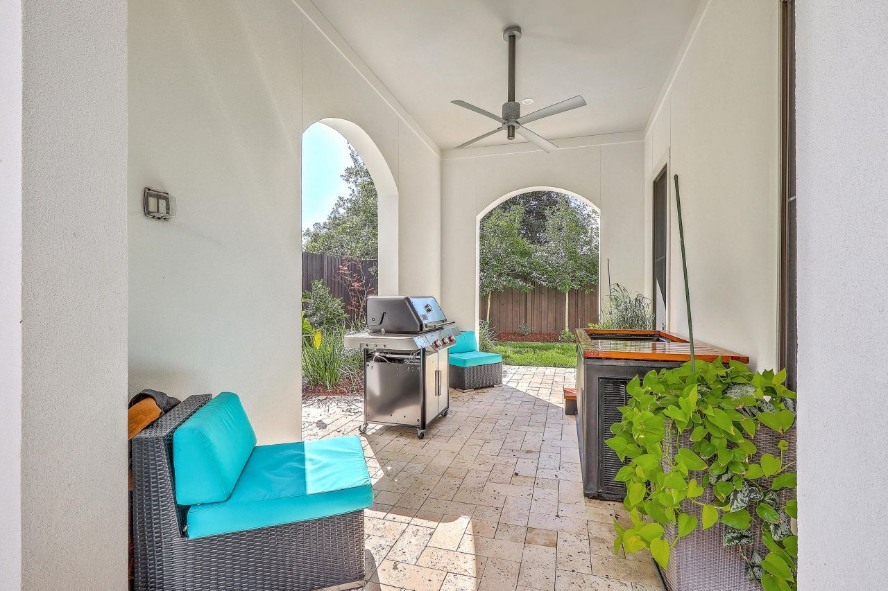 105 May Lane Photo 44