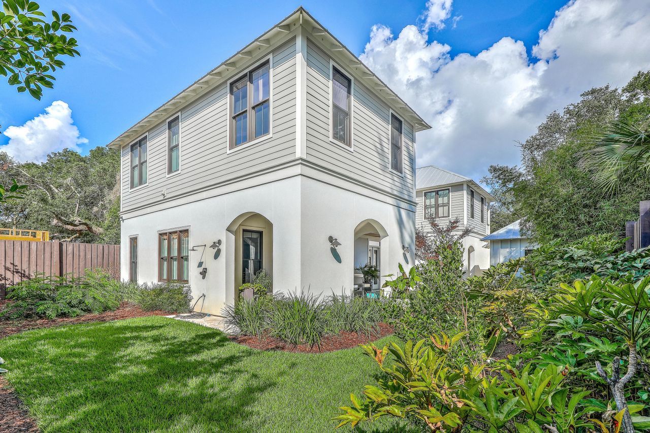 105 May Lane Photo 48