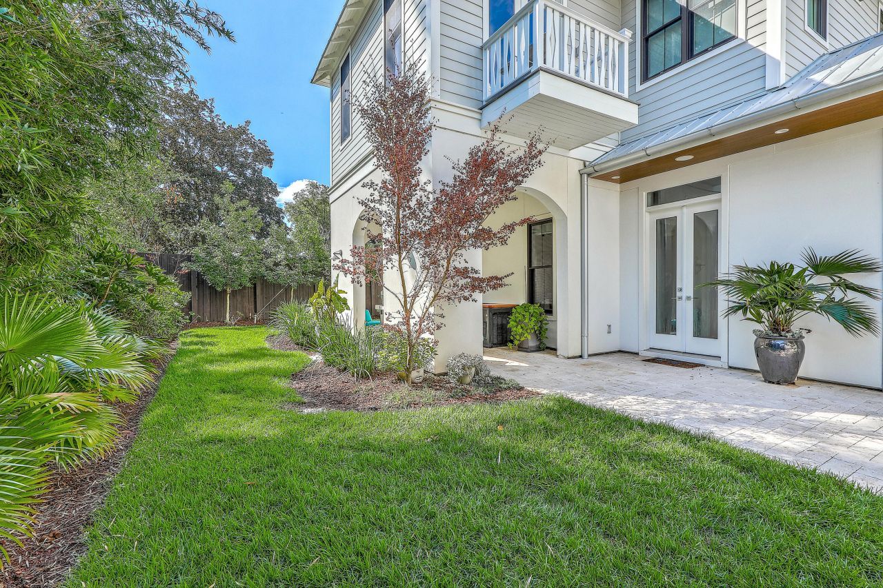 105 May Lane Photo 50