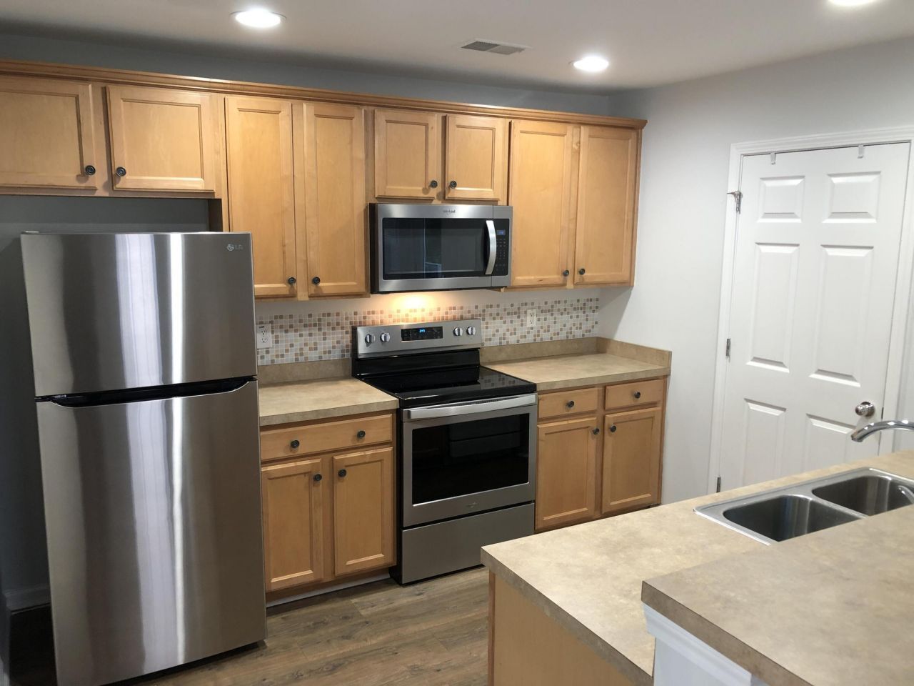 9126 Maple Grove Drive Photo 14