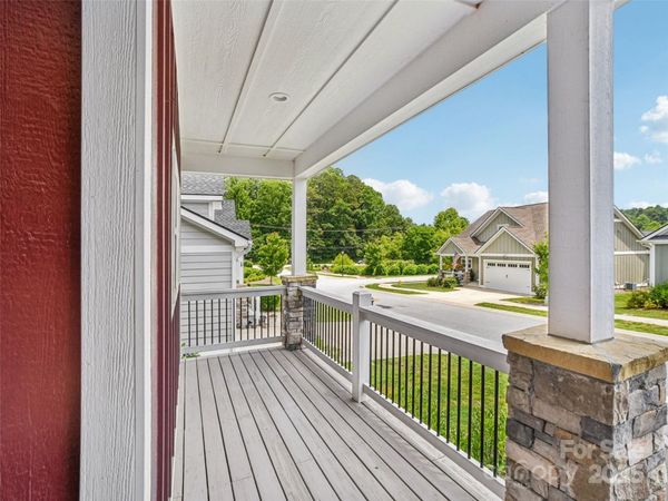 64 Leyland Circle, Hendersonville, NC 28792