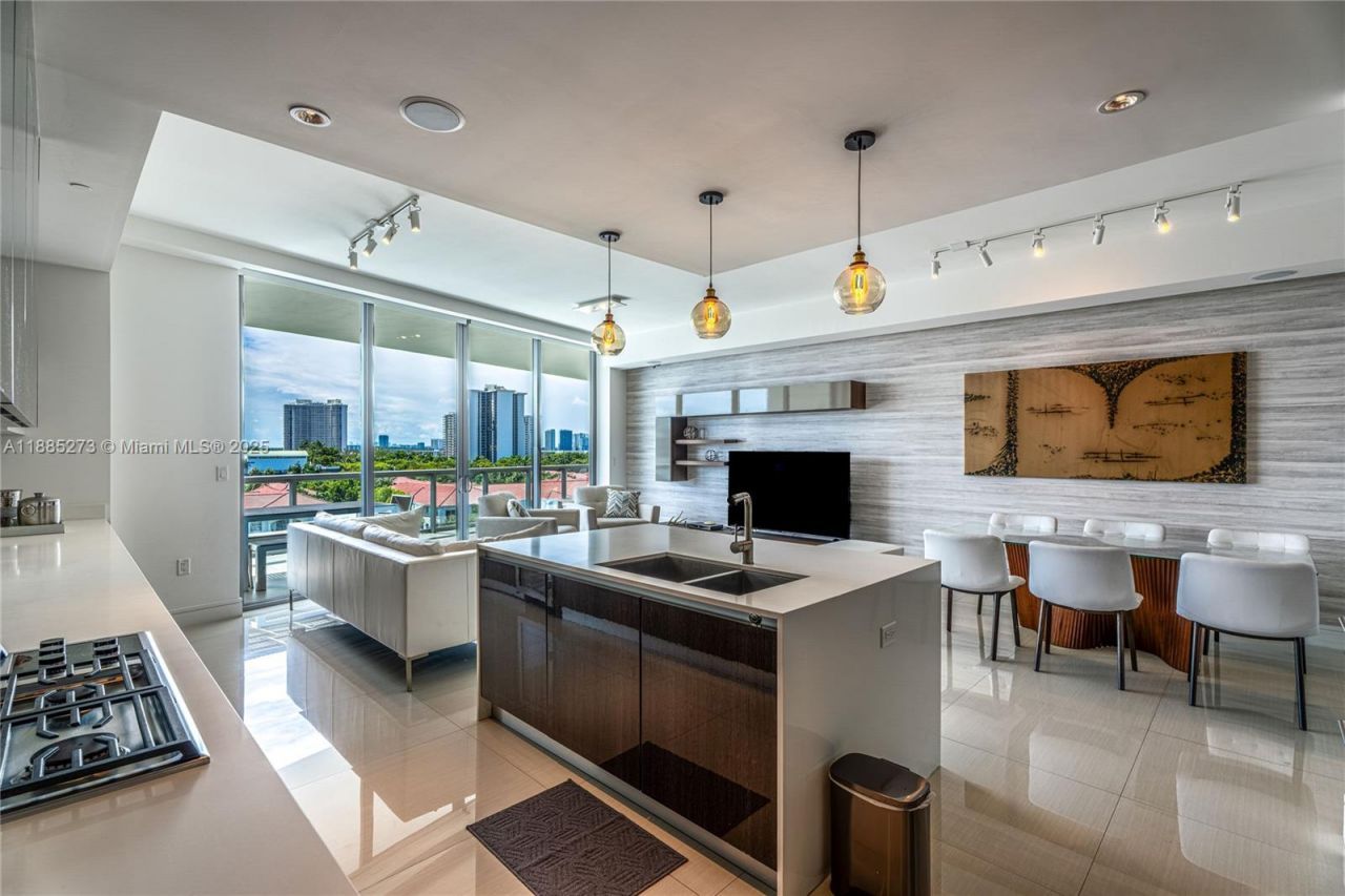 3250 NE 188th St, Unit 603, Aventura, FL 33180 Photo