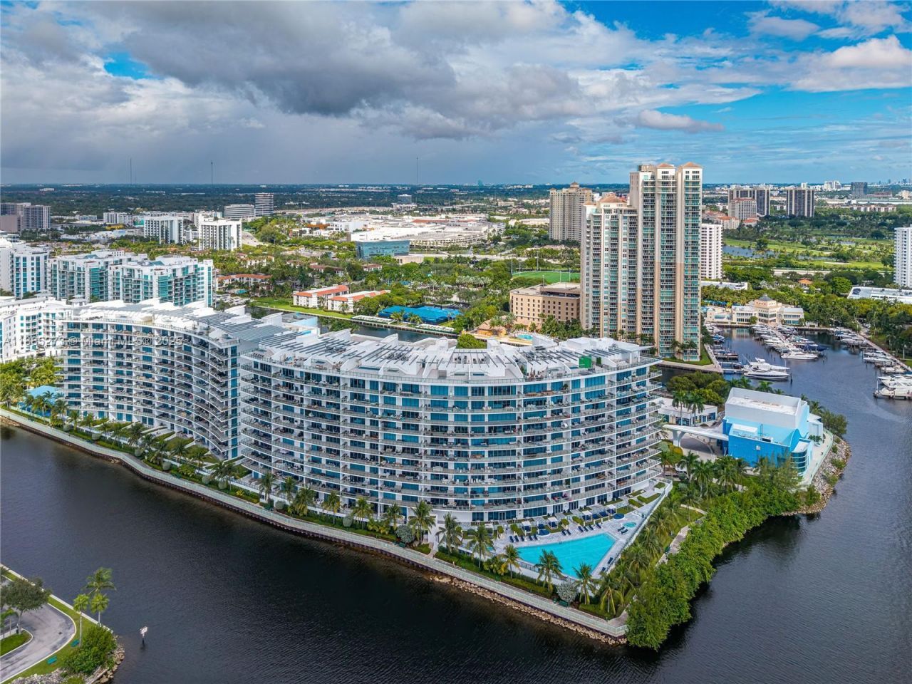 3250 NE 188th St, Unit 603, Aventura, FL 33180 Photo