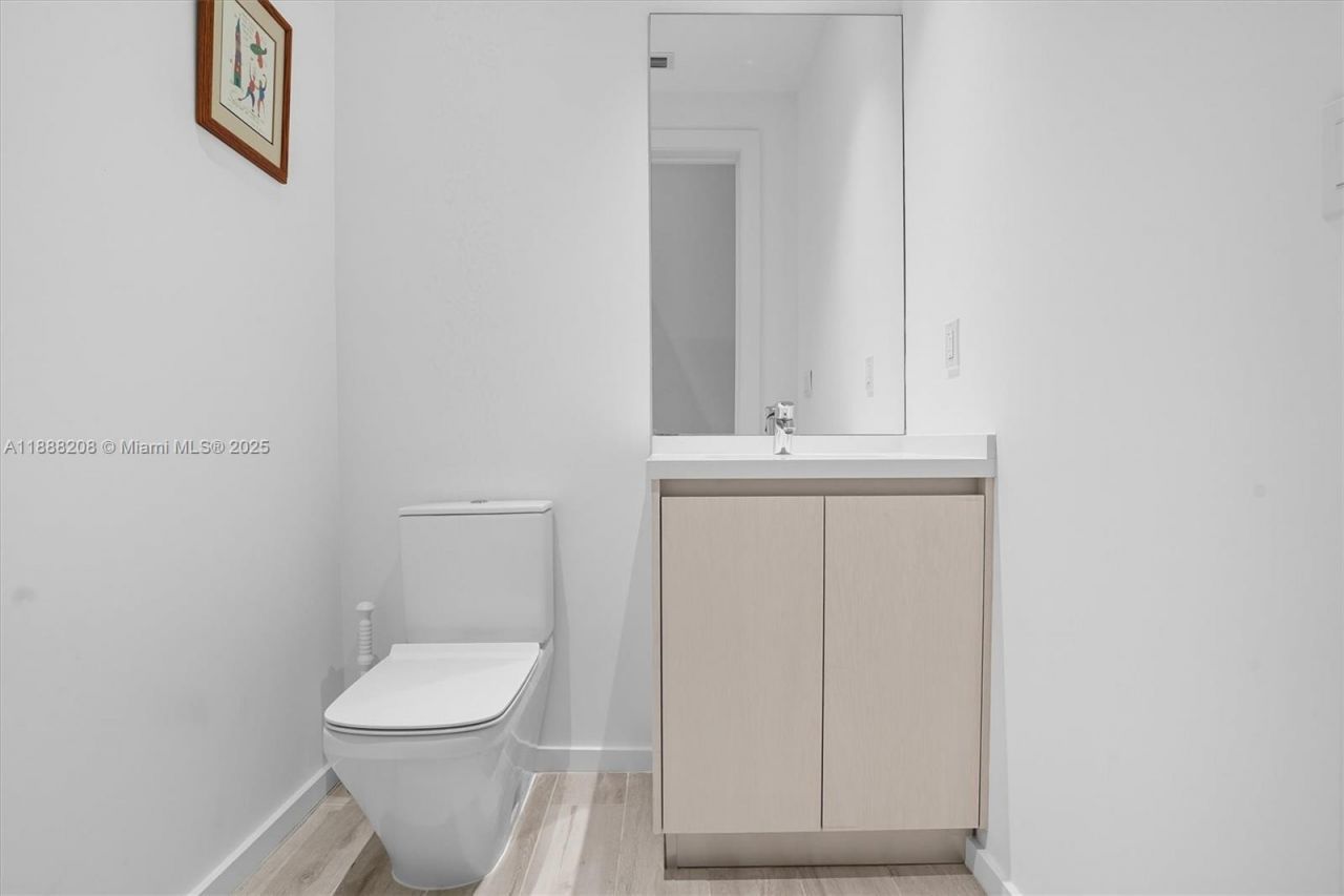 3156 SW 27th Ave, Unit 203, Miami, FL 33133 Photo