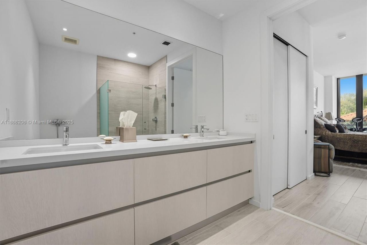 3156 SW 27th Ave, Unit 203, Miami, FL 33133 Photo