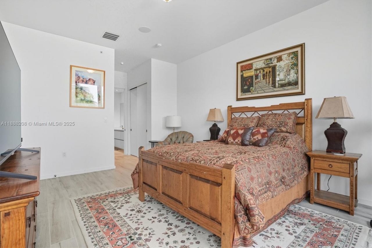 3156 SW 27th Ave, Unit 203, Miami, FL 33133 Photo