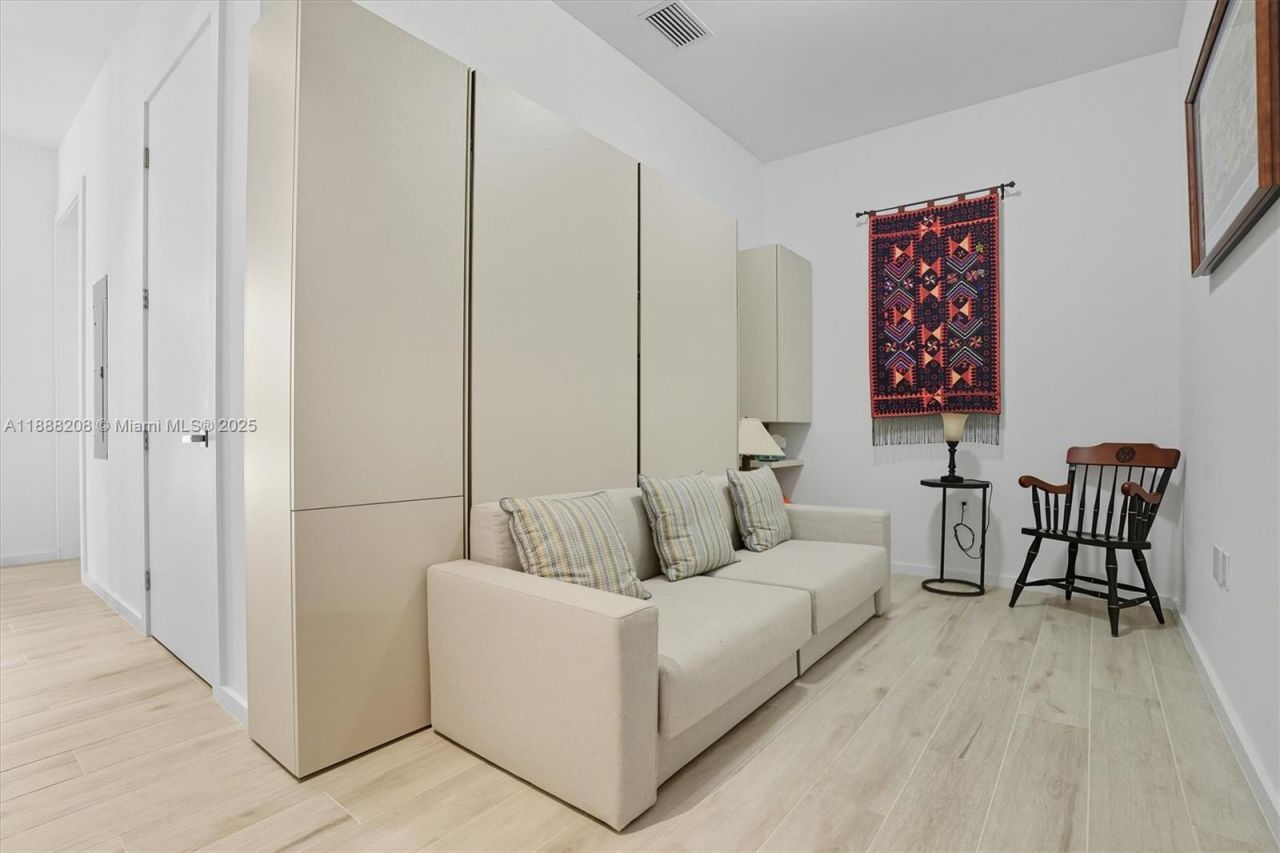 3156 SW 27th Ave, Unit 203, Miami, FL 33133 Photo