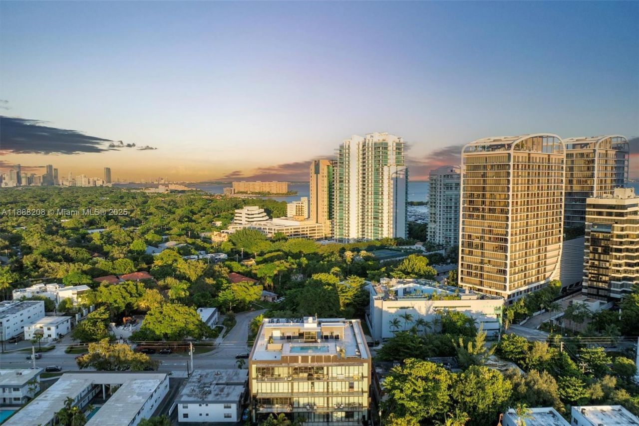 3156 SW 27th Ave, Unit 203, Miami, FL 33133 Photo