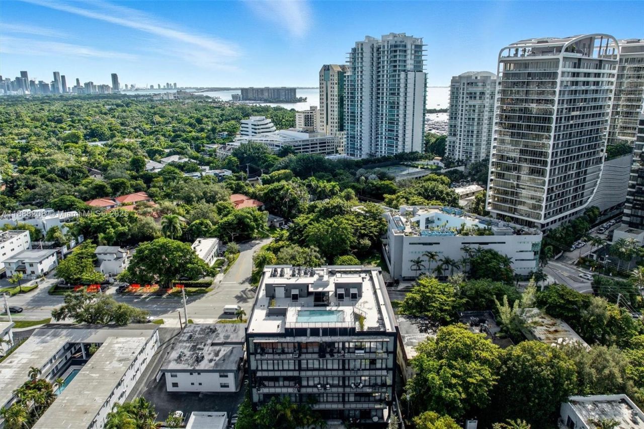 3156 SW 27th Ave, Unit 203, Miami, FL 33133 Photo