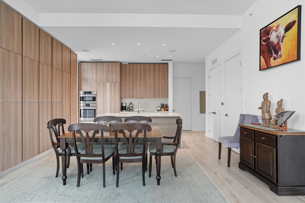 3156 SW 27th Ave, Unit 203, Miami, FL 33133 Photo