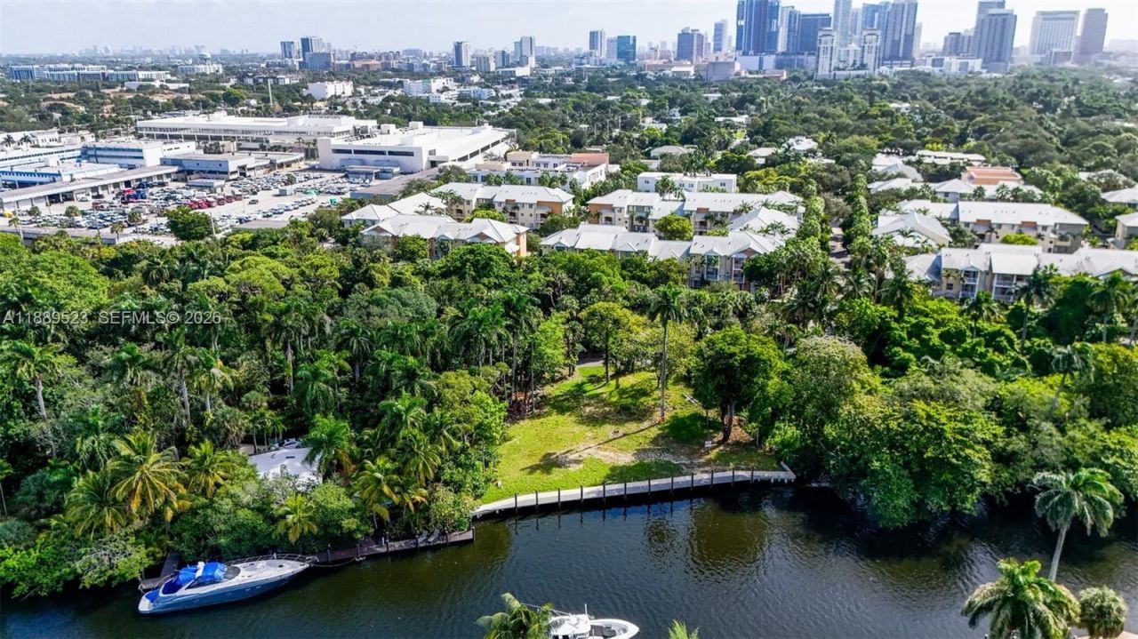 1332 SW 2nd Ct, Fort Lauderdale, FL 33312 Photo