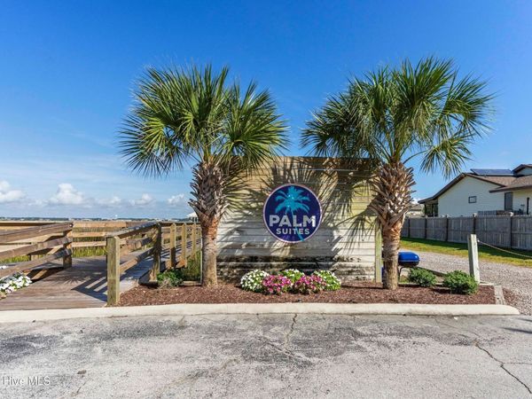 602 W Ft Macon Road, Unit 117, Atlantic Beach, NC 28512