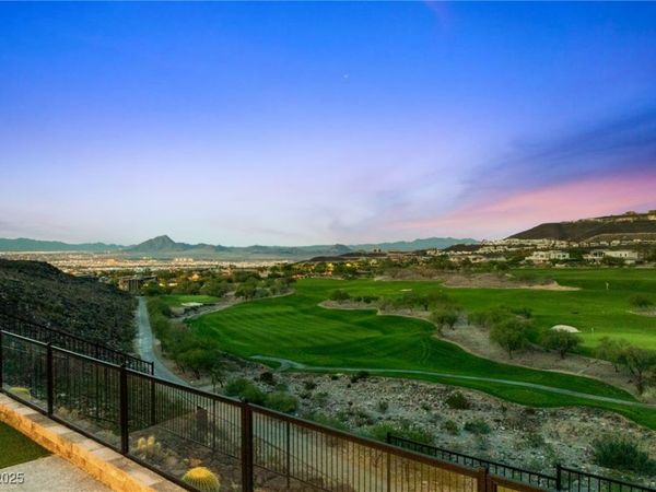 650 Scenic Cliff Drive, Henderson, NV 89012