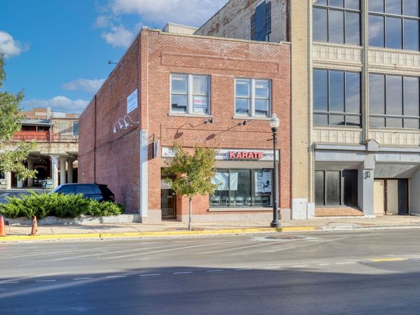 60 S Broadway Avenue, Aurora, IL 60505