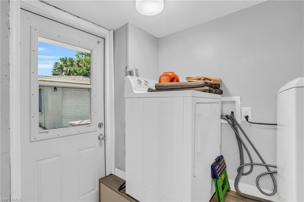 883 Coconut Cir E, Naples, FL 34104 Photo