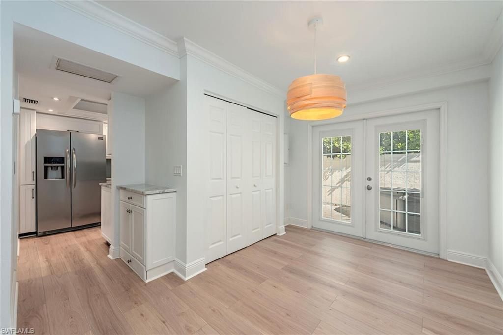 185 4th St S, Naples, FL 34102 Photo