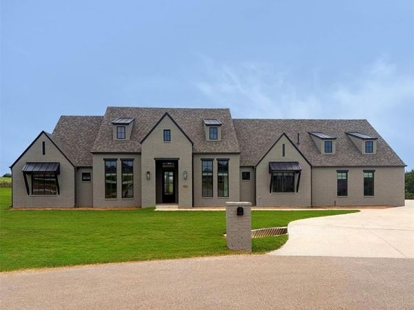 902 Fluvi Circle, Newcastle, OK 73065