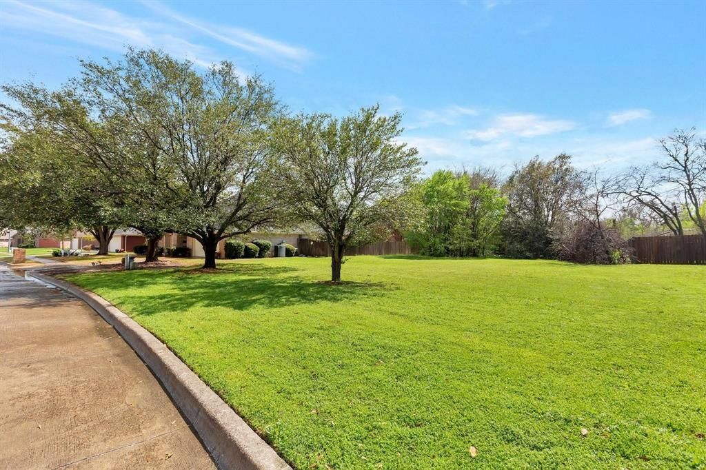8133 Wendy Lane, Benbrook, TX 76116 Main Photo