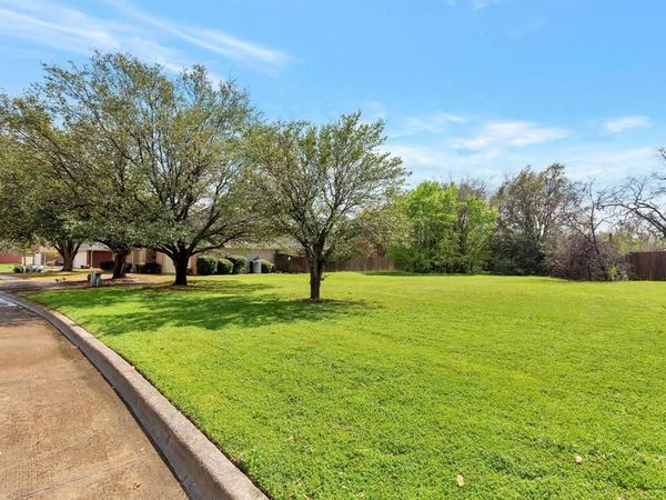 8133 Wendy Lane, Benbrook, TX 76116