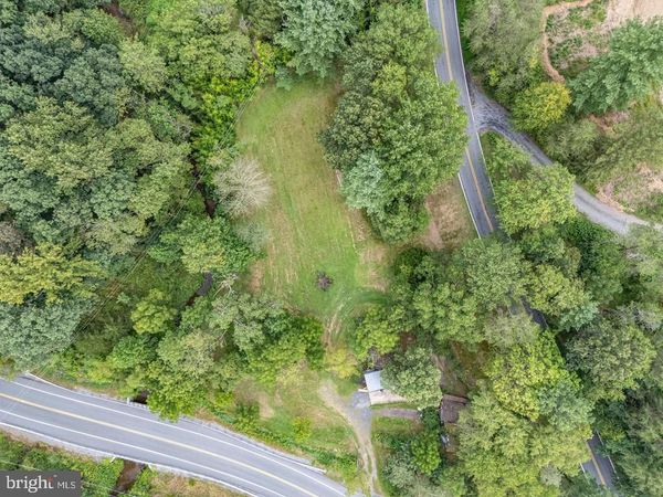 6957 FISHING CREEK VALLEY ROAD, HARRISBURG, PA 17112