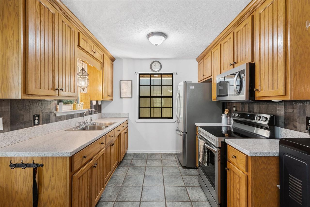 1069 SE Suwannee Trail, Branford, FL 32008 Photo