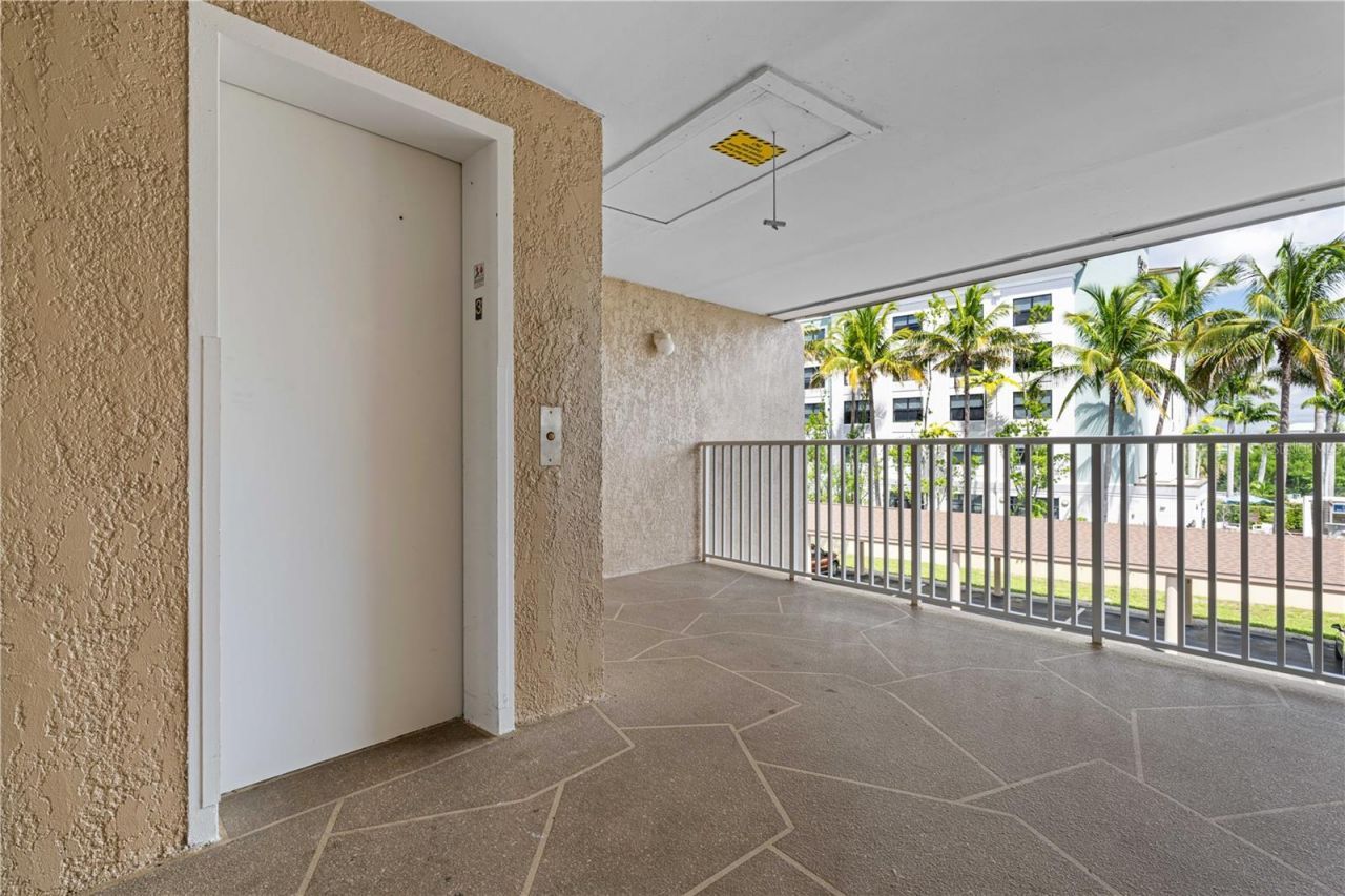 150 Harborside Avenue, Unit 313, Punta Gorda, FL 33950 Photo