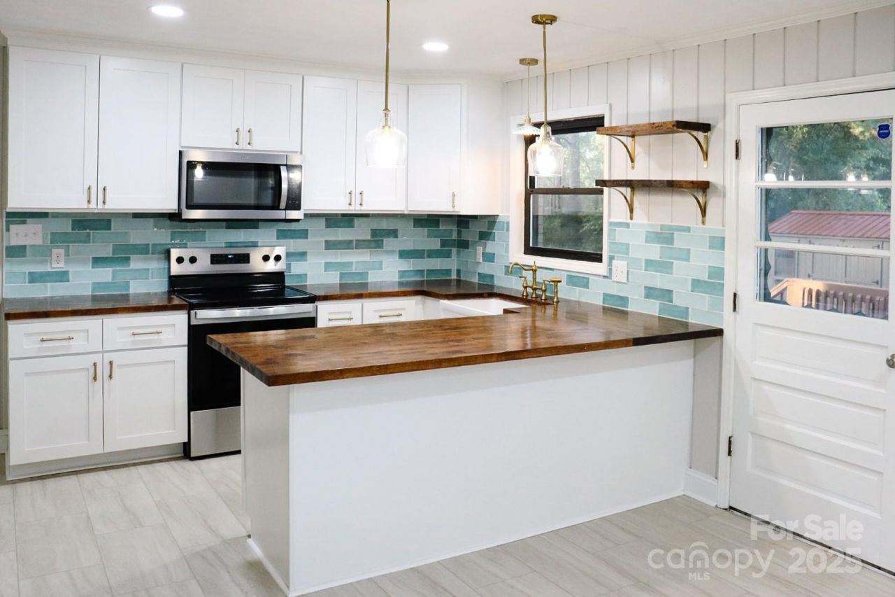 3950 Harrisburg Drive, Harrisburg, NC 28075 Main Photo