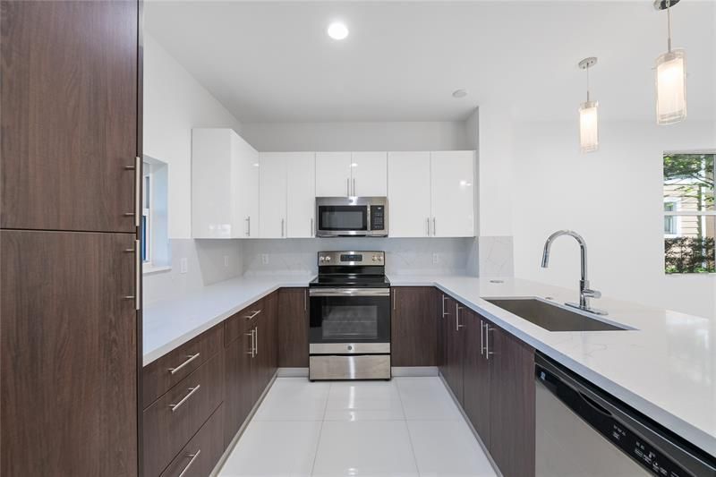 324 SW 14th Court, Unit 324, Fort Lauderdale, FL 33315 Photo