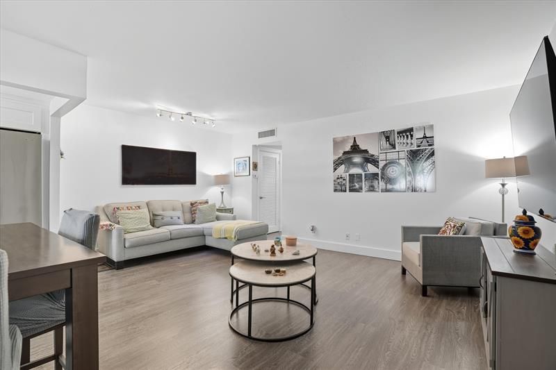 5300 Washington Street, Unit J214, Hollywood, FL 33021 Photo