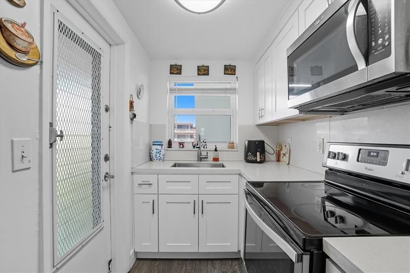 5300 Washington Street, Unit J214, Hollywood, FL 33021 Photo