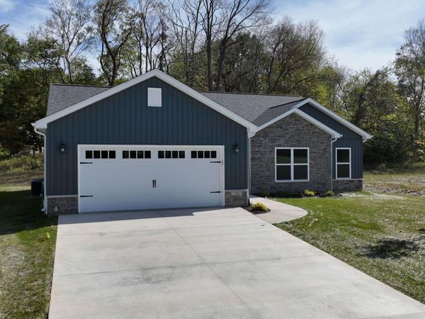 228 Vine Street, Delphi, IN 46923