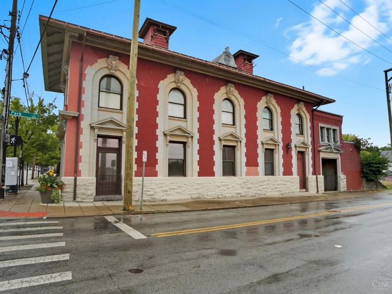 1050 E McMillan Street, Cincinnati, OH 45206 Photo 3