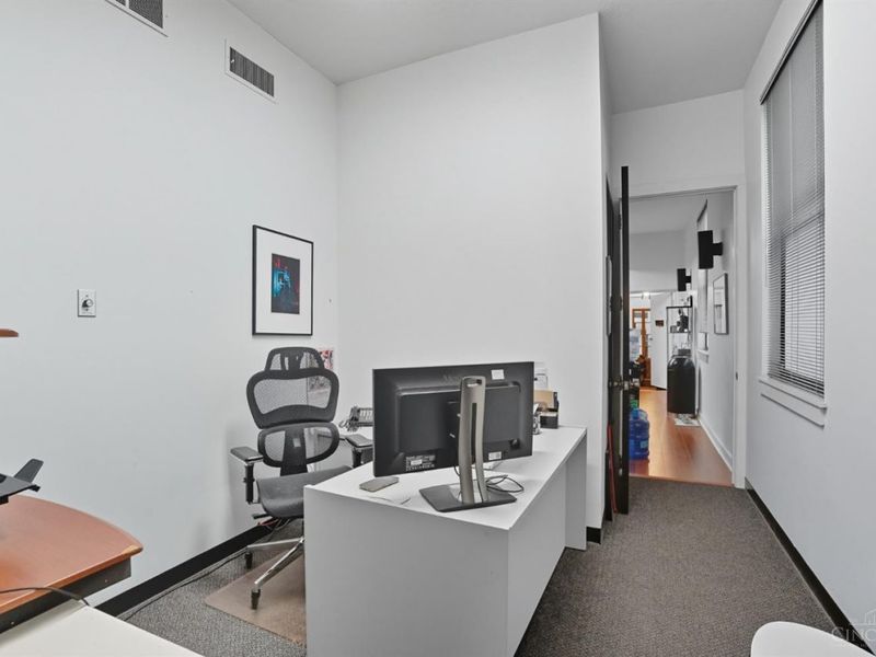 1050 E McMillan Street, Cincinnati, OH 45206 Photo 7