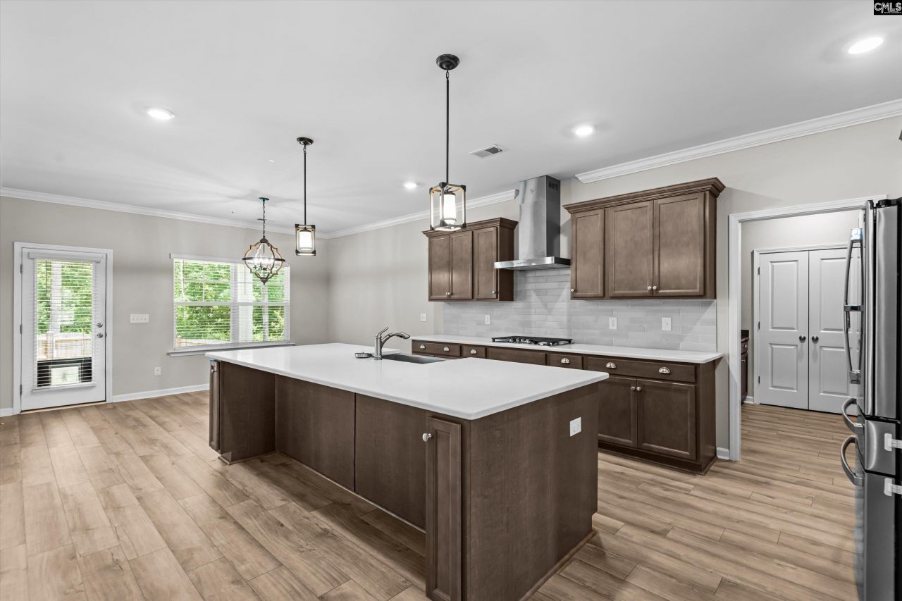 478 Harbour Pointe Drive Photo 12