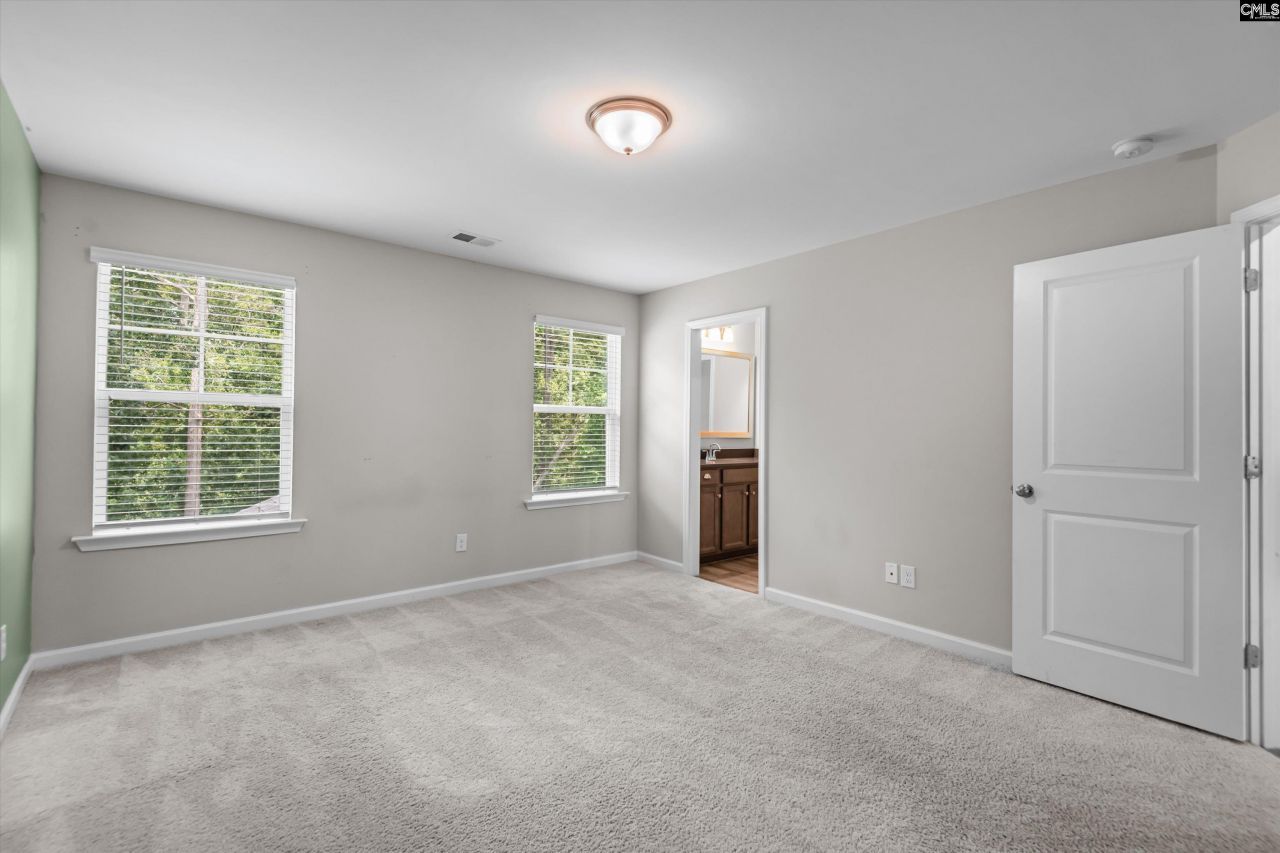 478 Harbour Pointe Drive Photo 29