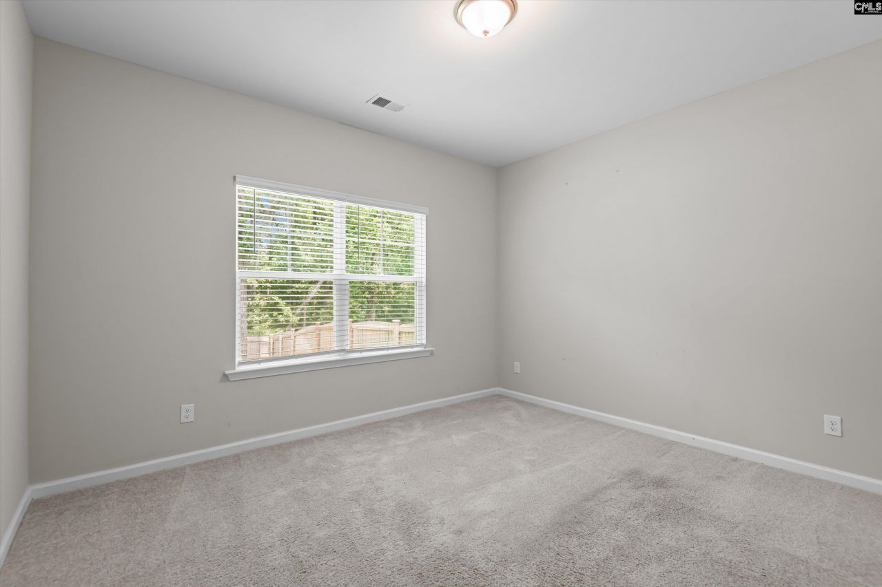 478 Harbour Pointe Drive Photo 32