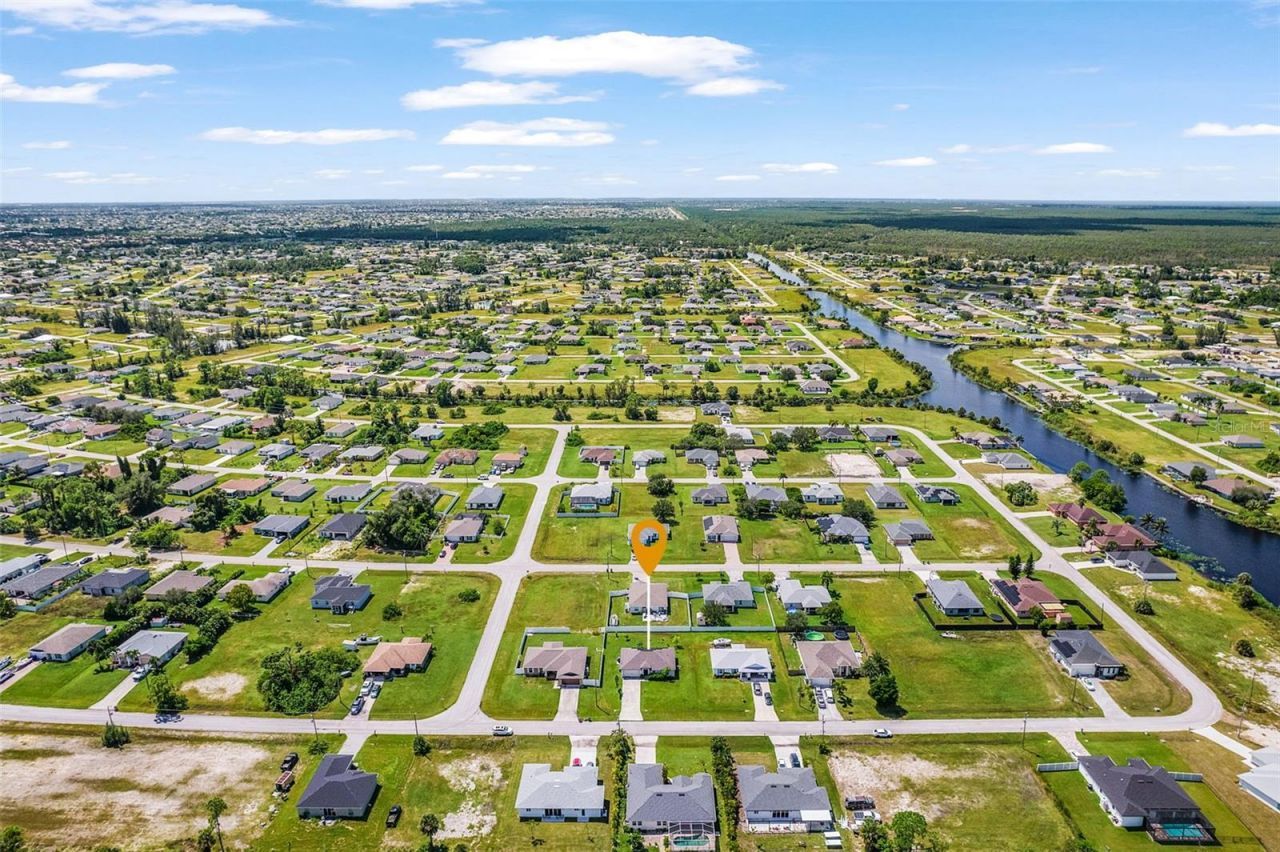 3904 NE 16th Place, Cape Coral, FL 33909 Photo